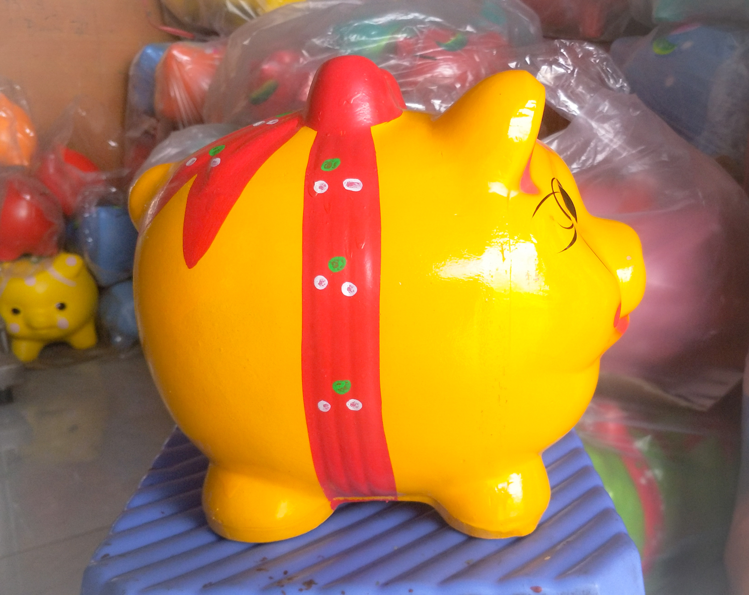 Heo dat, lợn đất, heo đất bỏ tiết kiệm heo đất có nơ