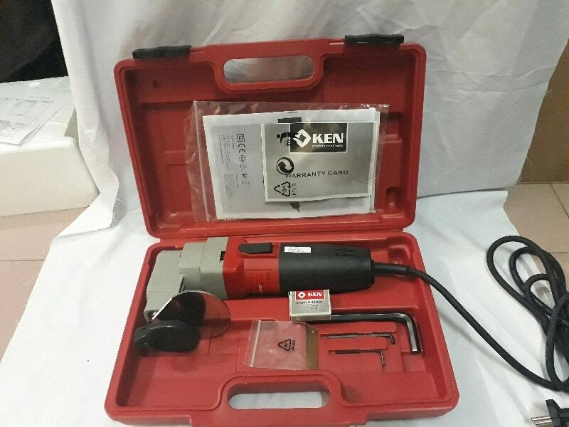 Máy cắt tole ken 2625