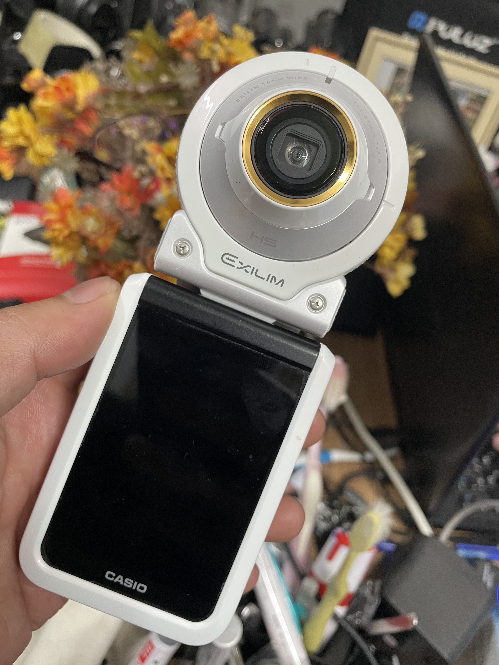 Máy ảnh Casio Exilim EX-FR100 Máy Ảnh Casio Bảo Hành 1 Tháng