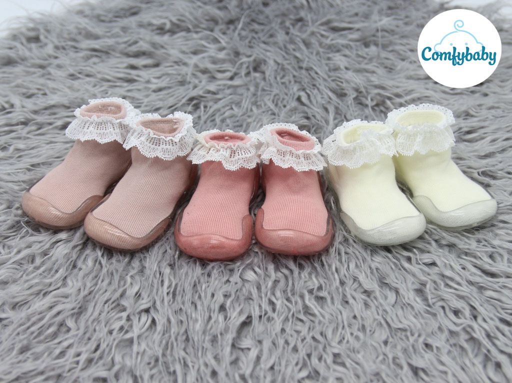 Giày tập đi cho bé gái dạng tất đế cao su chống trơn trượt cho bé gái Comfybaby - Giày bún cho bé phong cách công chúa và Hàn Quốc chính hãng
