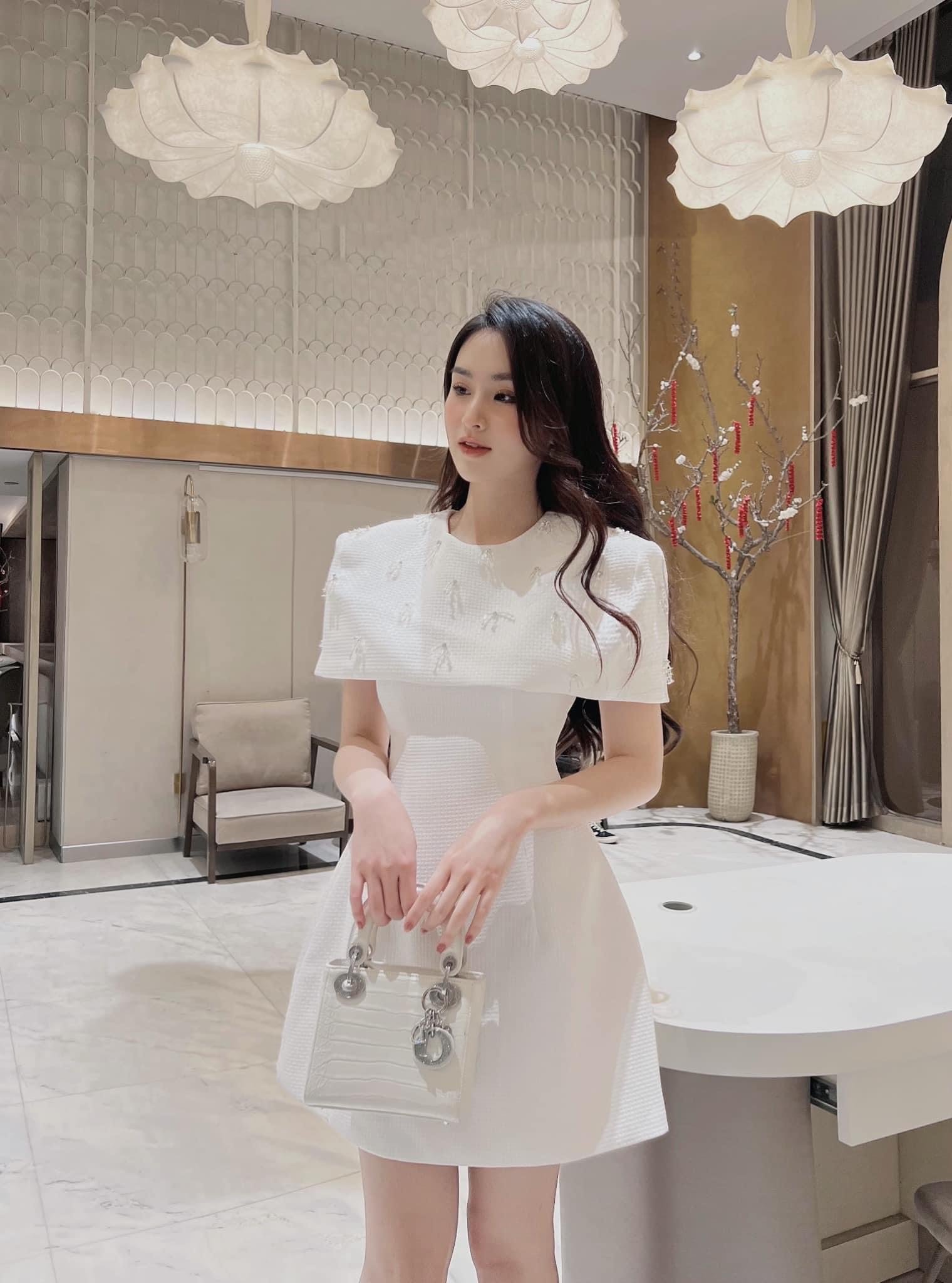 Đầm dự tiệc cổ tròn đính đá chất xốp sang chãnh-PASSION dress