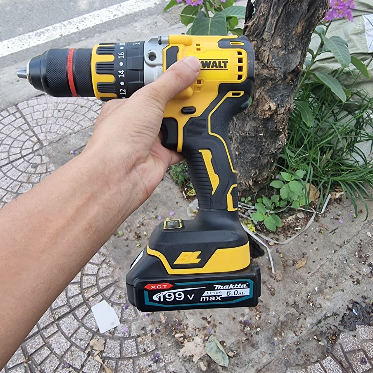 Pin máy khoan chân makita loại 5 cell