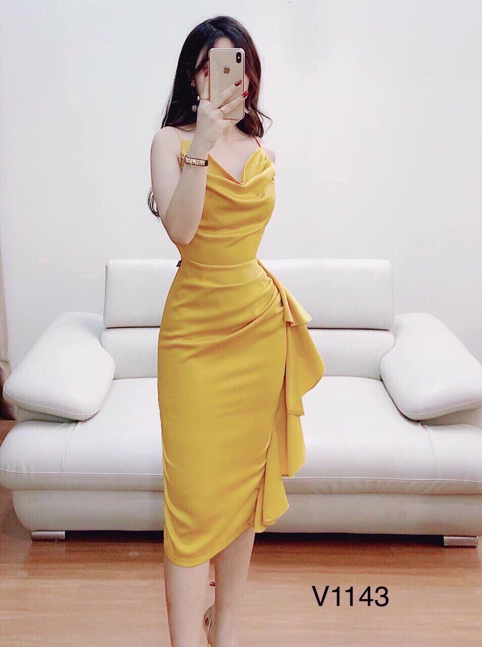 Đầm xếp ly cổ đổ tôn dáng siêu quyến rũ