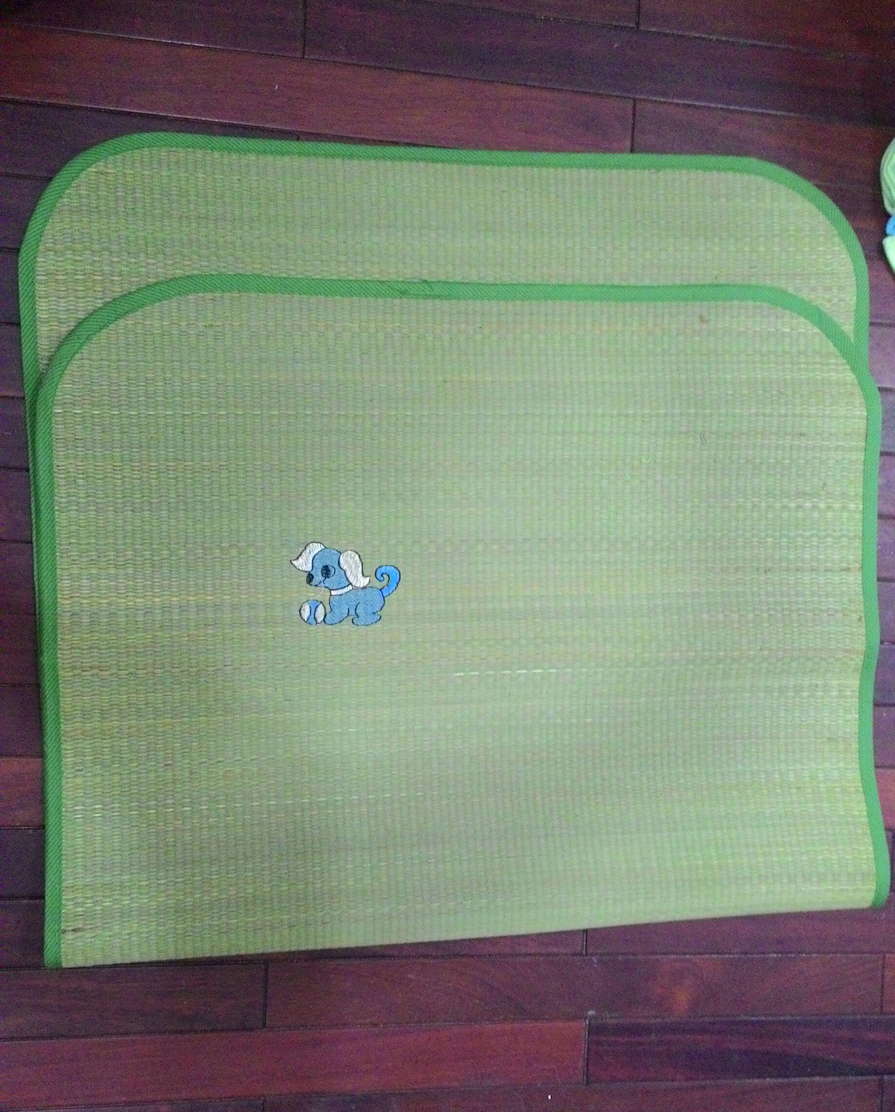 Chiếu cói to cho bé