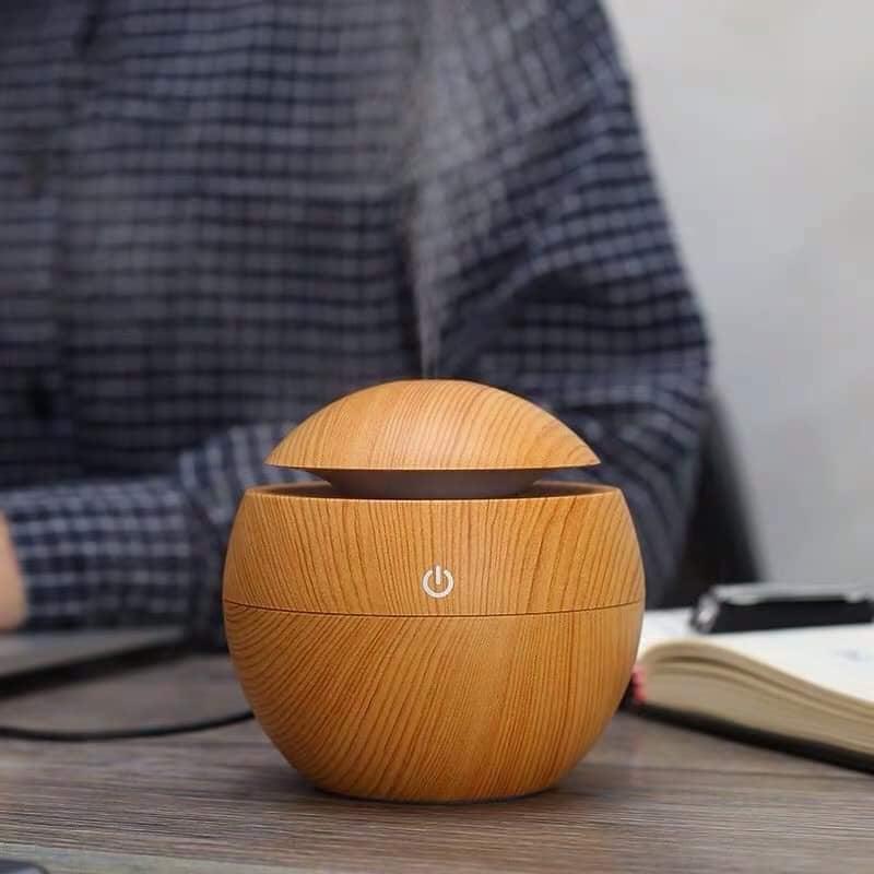 MÁY XÔNG TINH DẦU BẰNG GỖ MINI SANG TRỌNG ĐỘC ĐÁO CHO GIA ĐÌNH VĂN PHÒNG SẢN PHẨM SẼ ĐƯA TINH DẦU VÀO KHÔNG KHÍ TỪ ĐÓ XUA ĐUỔI MUỖI KHỬ MÙI CHO KHÔNG GIAN SỐNG TRONG LÀNH GIẢM GIÁ CỰC SỐC 50% HÔM NAY