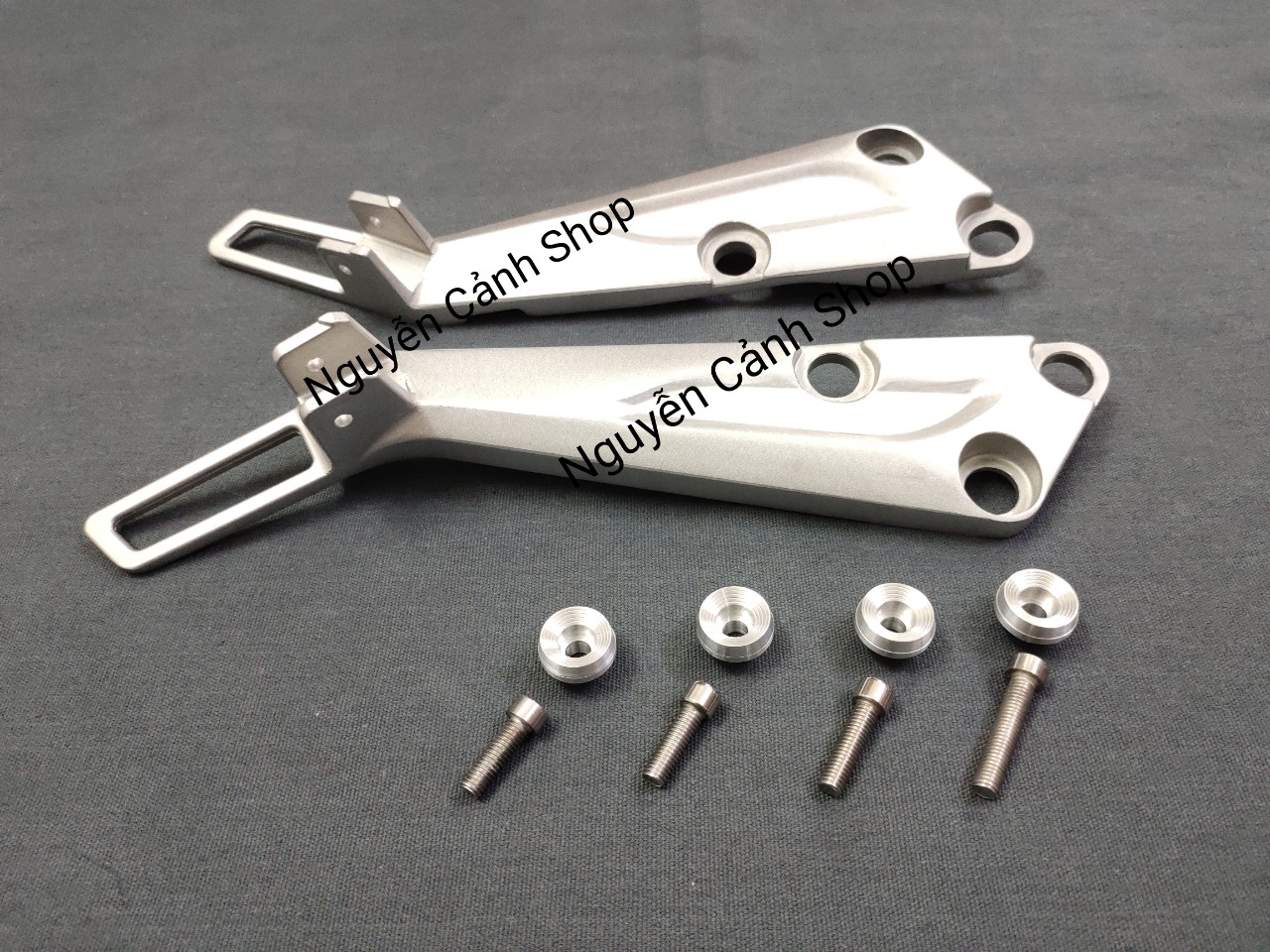 Gác chân nhôm xe wave 204 có ốc gác chân hàng 1.1