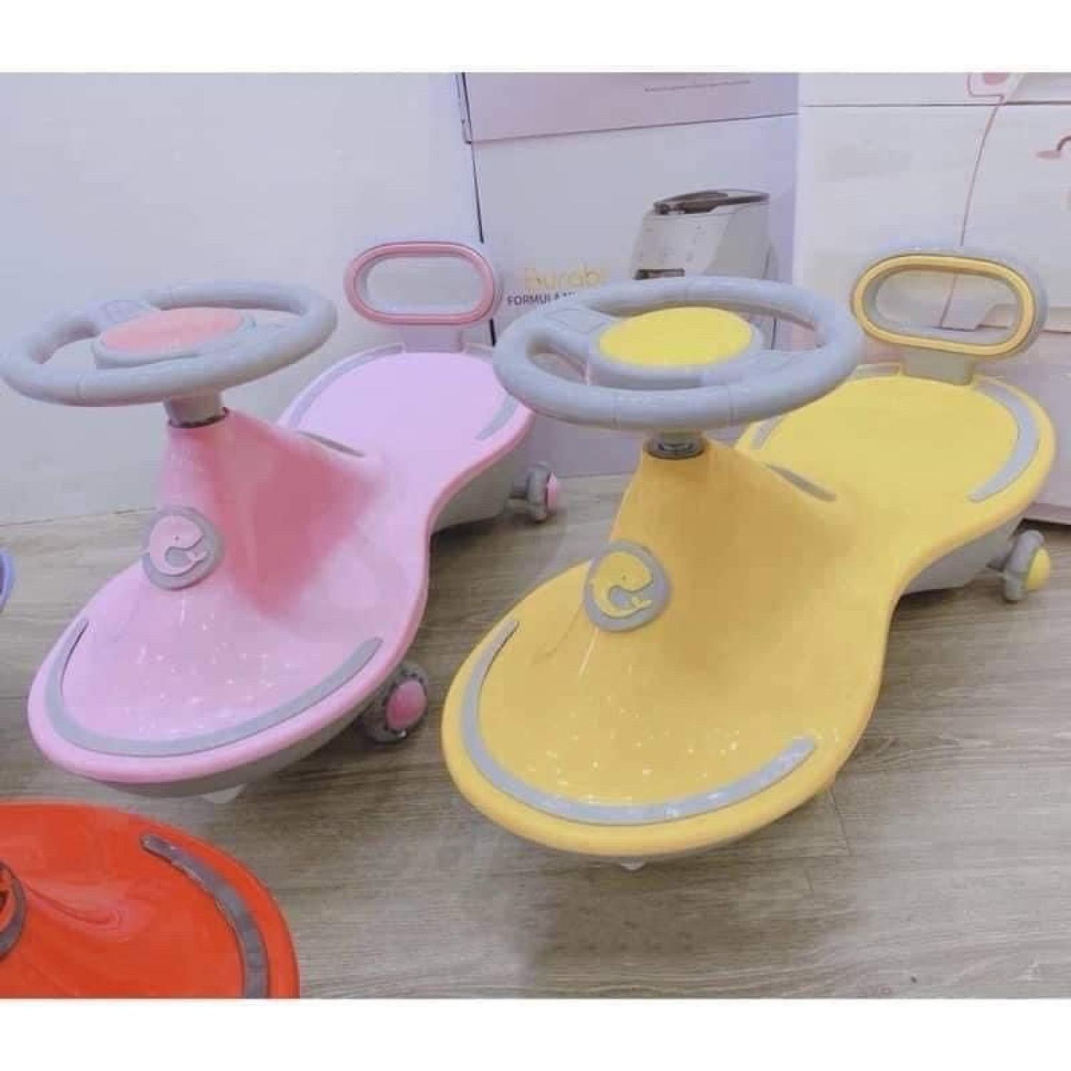 Xe lắc dolphin cho bé từ 1 đến 4 tuổi, có nhạc, có đèn siêu phẩm 1 chở 1
