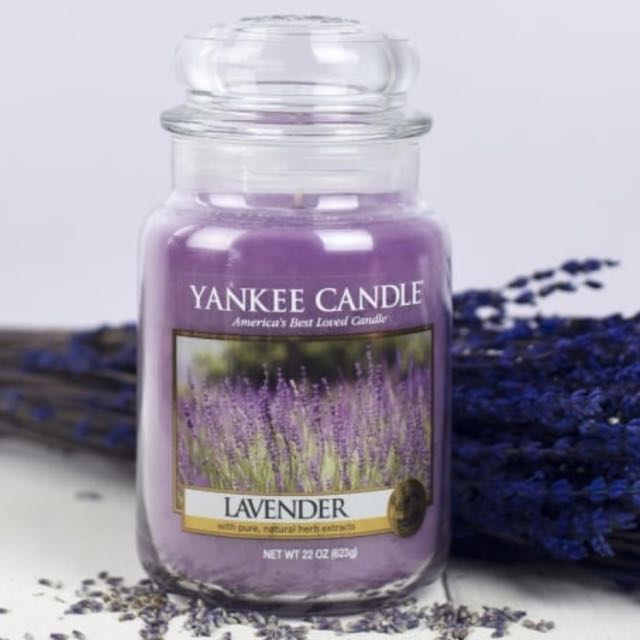 Hũ nến thơm Lavender Yankee Candle YAN0848 (Size L 623g)