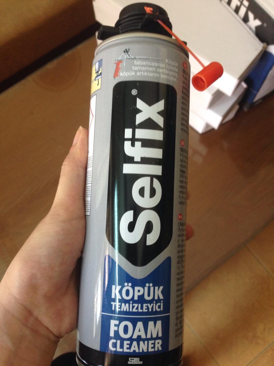 Bình xịt nước rửa bắn keo bọt nở Selfix