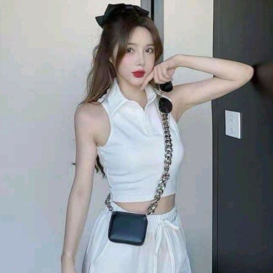 Áo croptop sát nách cổ bẻ