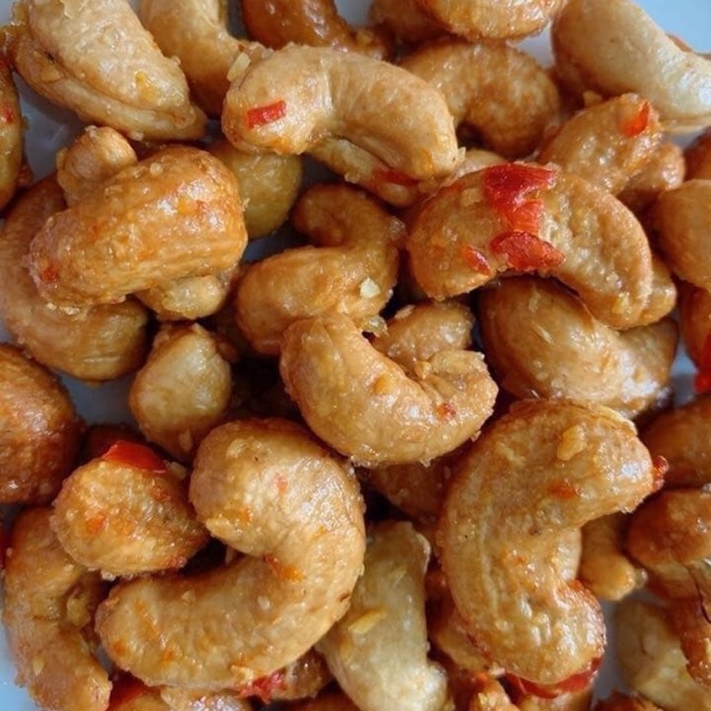 Hạt điều nguyên cháy tỏi ớt 500g