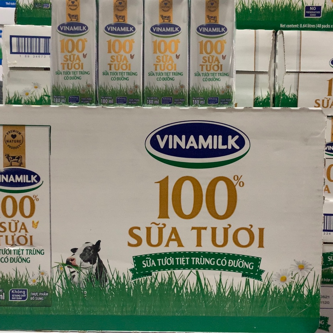 Sữa tươi tiệt trùng có đường Vinamilk 180ml