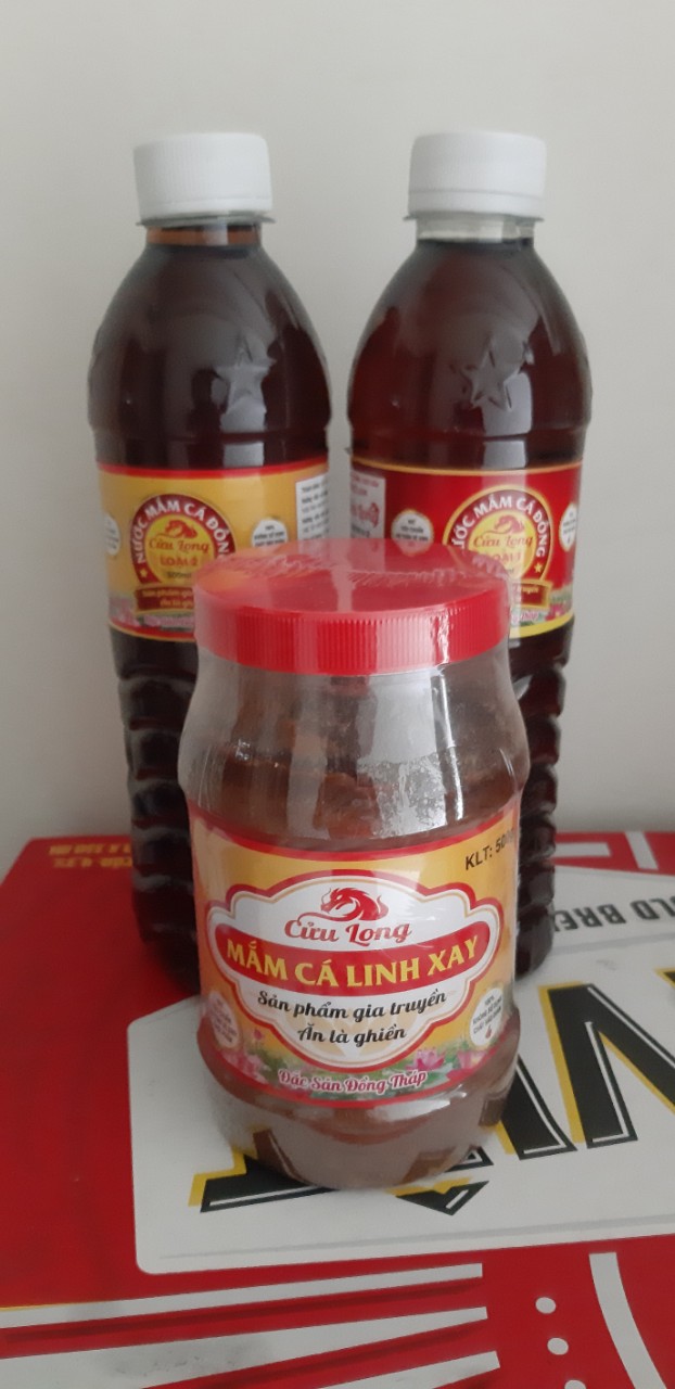 (COMBO) 2 CHAI NƯỚC MẮM CÁ ĐỒNG LOẠI 1, LOẠI 2 VÀ (1 MẮM LINH XAY 500GR)