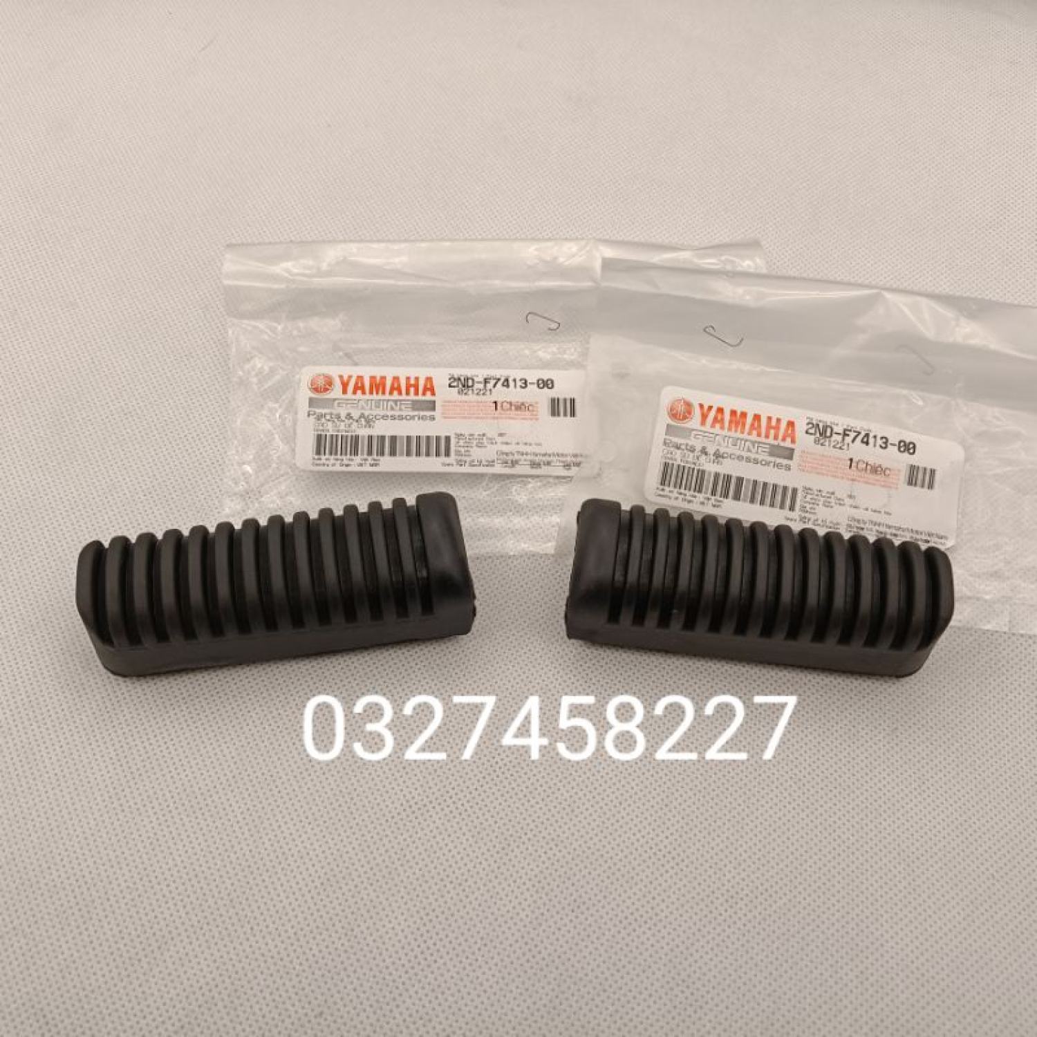 Cặp cao su gác chân giữa xe Exciter 150 zin chính hãng