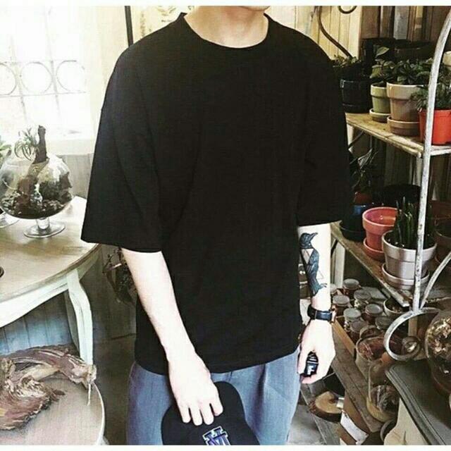 Áo phông cotton trơn hai màu đen trắng, free size nam nữ mặc được