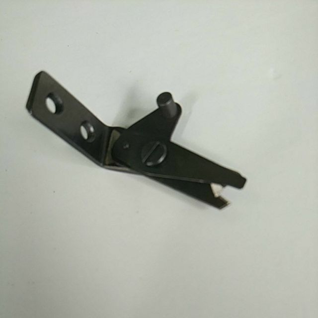 cây kéo máy khuy juki
