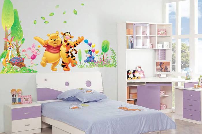 Decal dán trang trí tường phòng bé yêu vừa học vừa chơi AmyShop Gấu POOH vui nhộn DB009 Decal Amyshop