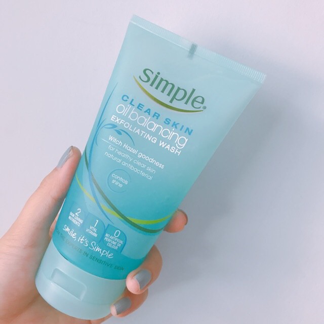 Sữa Rửa Mặt Da Dầu Simple Clear Skin Oil Balancing Exfoliating Wash 150m