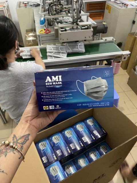 [CHÍNH HÃNG] Khẩu Trang Y Tế AMI Mầu XÁM THAN HOẠT TÍNH -Hộp 50 chiếc - 4 lớp kháng khuẩn . Có Giấy Kiểm Định Của Bộ Y Tế .