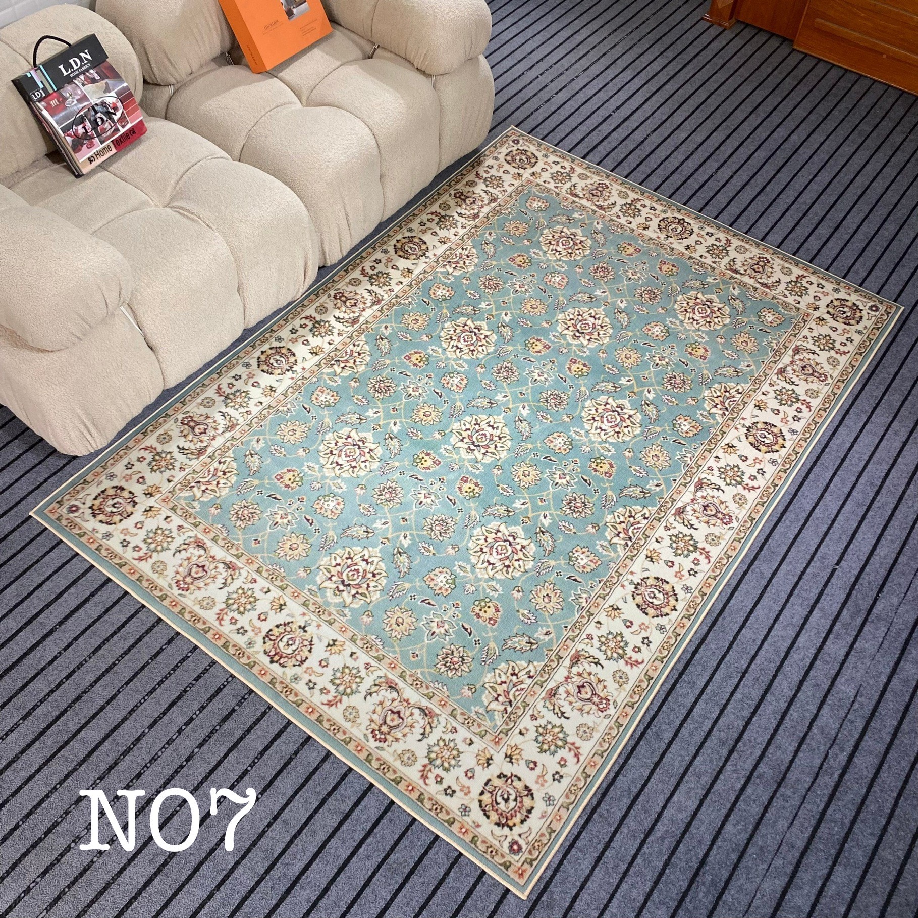 Thảm trải sàn phong cách vintage - cổ điển trang trí phòng khách, phòng ngủ, chụp hình decor.
