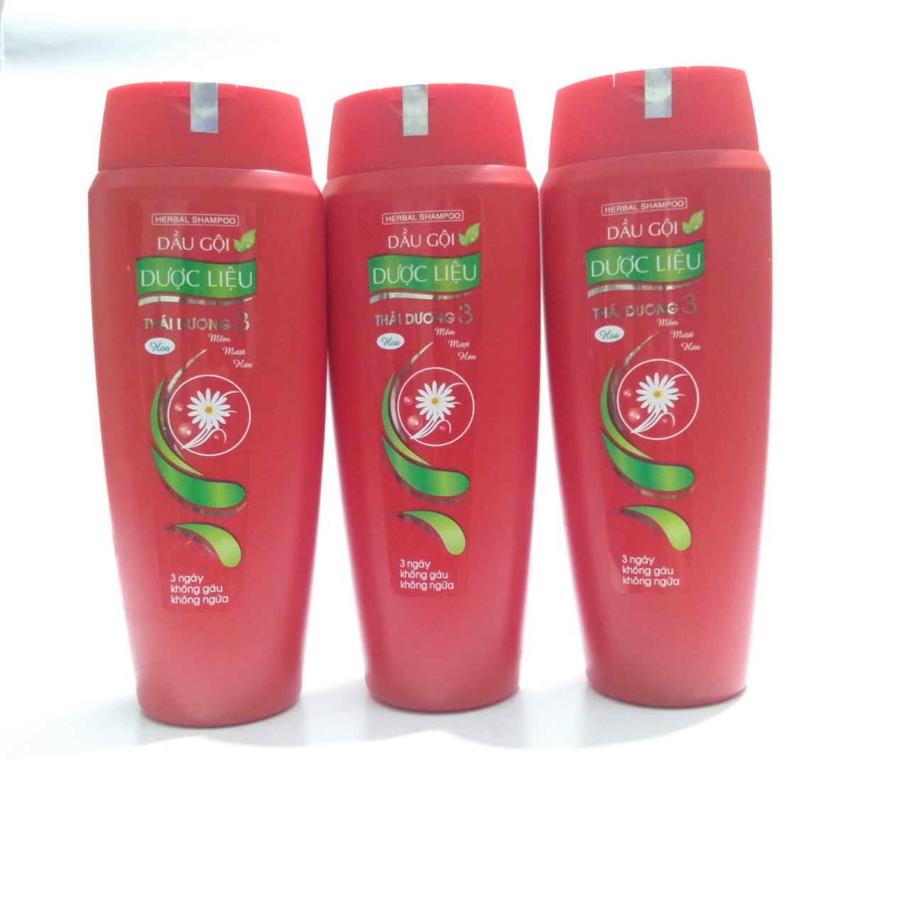 Lốc 3 chai dầu gội ThaiDuong 3 hương hoa-màu đỏ-Chai 250ml