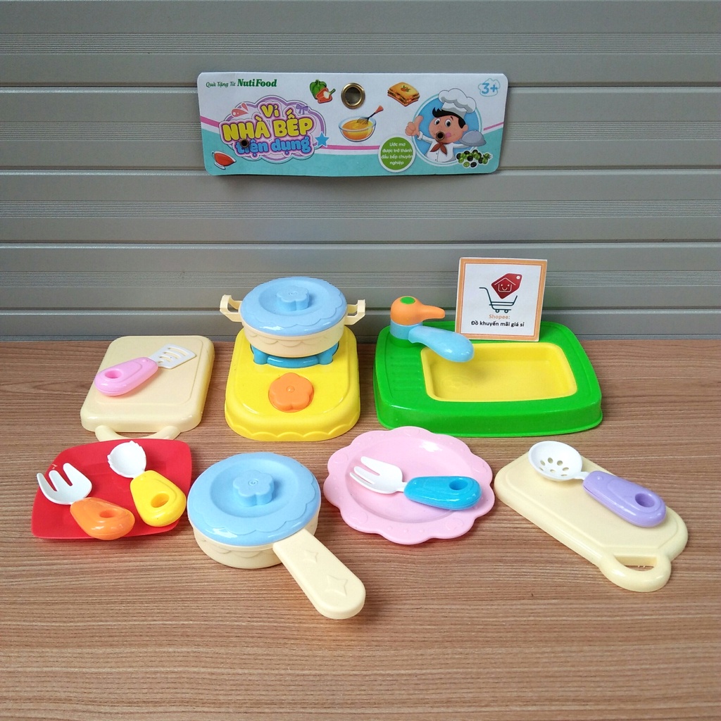 Bộ đồ chơi vỉ treo nhà bếp nutifood