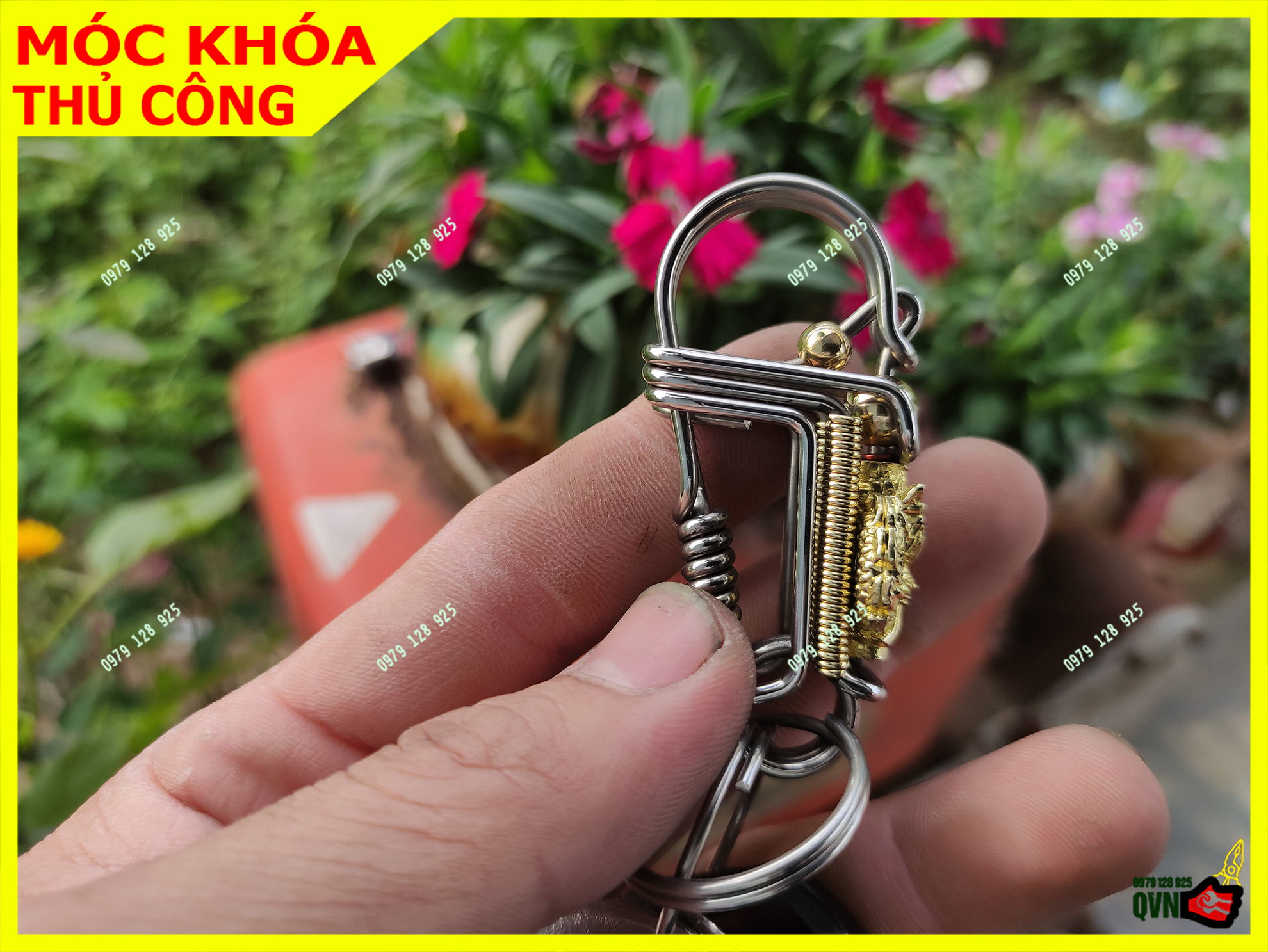 Móc khóa thủ công inox gắn Hổ phù bằng đồng vàng | Hổ phù tài lộc