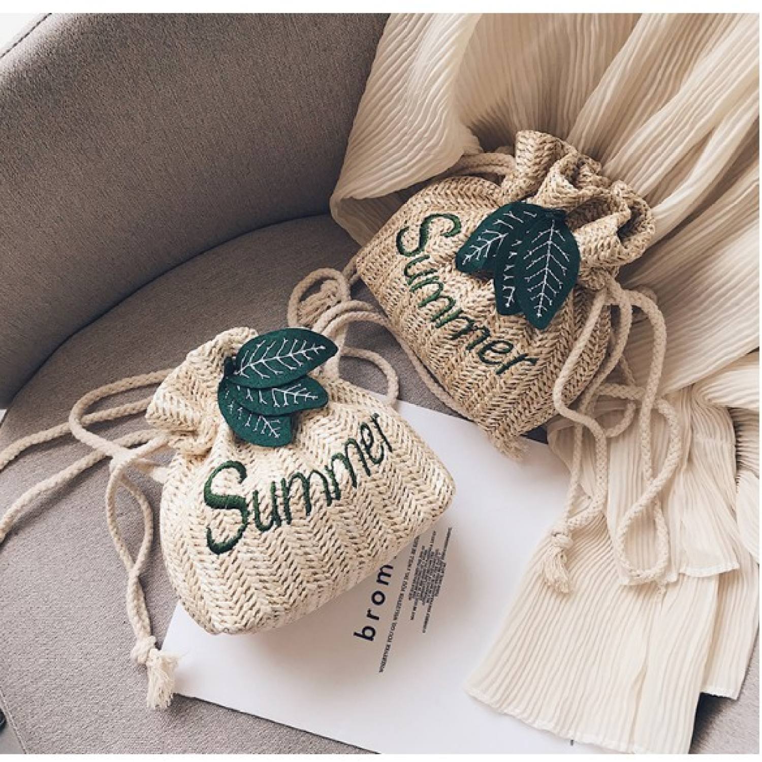 Túi cói đi biển thêu chữ summer đính lá dây rút siêu xinh