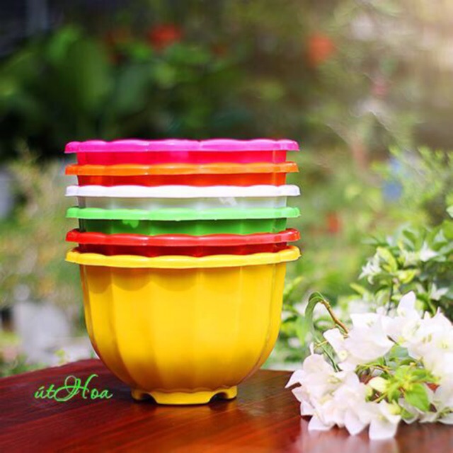 [Giá rẻ nhất ] Chậu treo bí lớn đủ màu (kèm quai treo), sản phẩm có mẫu mã đẹp, cam kết sản phẩm giống y như hình ảnh