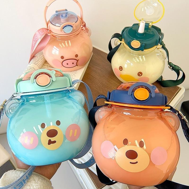 Bình nước hình gấu có dây đeo quai sách dung tích 650ml SWEET HOME