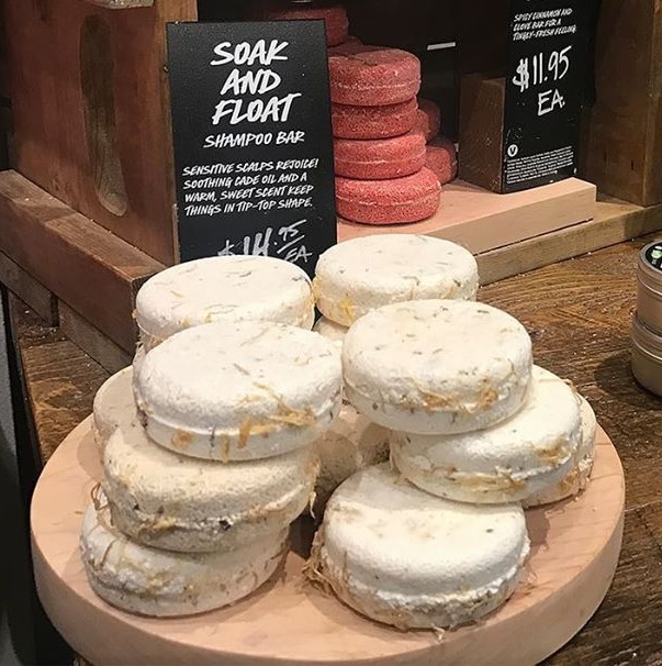 [HCM]Bánh dầu gội LUSH - Soak And Float shampoo bar