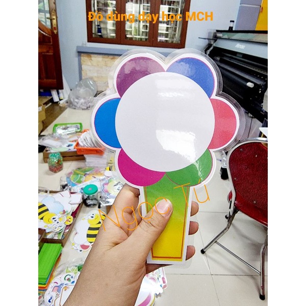 Thẻ hoa cầm tay ghi đáp án 1 mặt abcd đs, số, dấu... dày 125mic