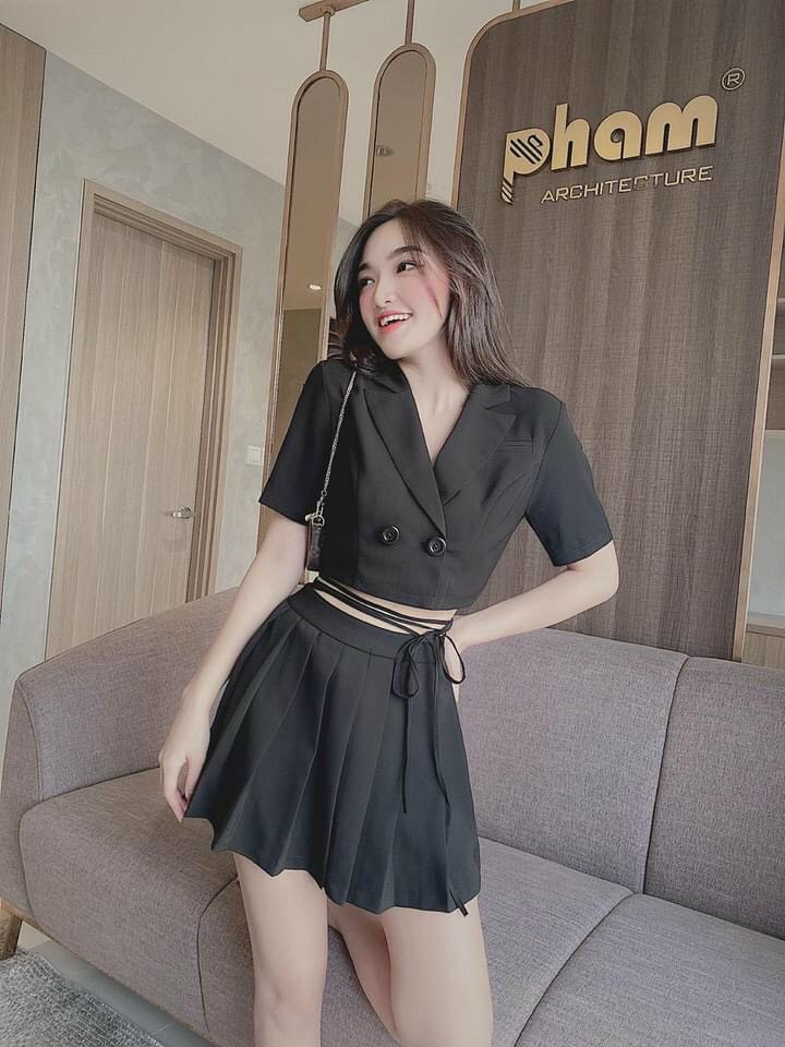Set áo vest lửng + chân váy tennis xếp ly siêu hot