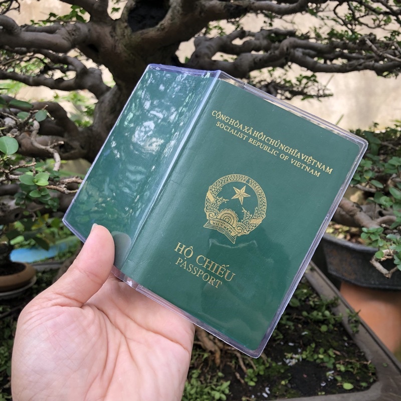 Combo 10 Vỏ bọc bọc hộ chiếu trong suốt, vỏ bọc passport trong suốt , dầy dặn chất lượng - Heri House