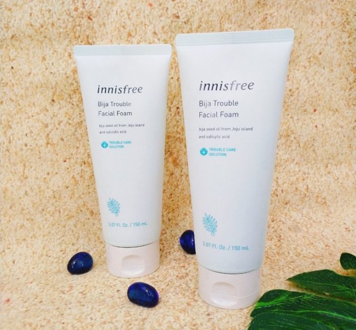 Sữa rửa mặt ngăn ngừa mụn INNISFREE BIJA TROUBLE FACIAL FOAM 150ml