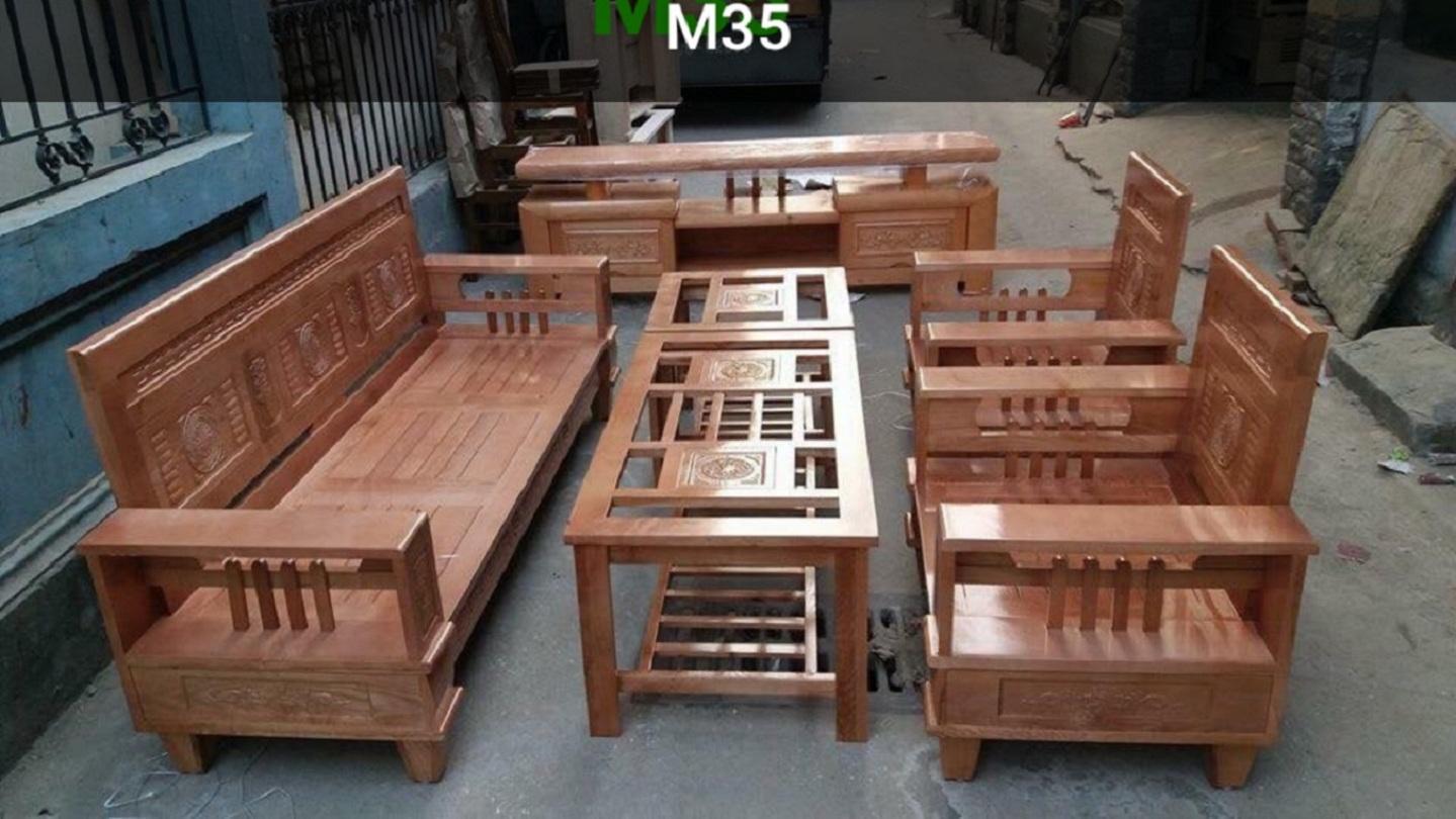 Nếu bạn đang tìm kiếm bộ bàn ghế phòng khách đẹp và sang trọng, bộ bàn ghế gỗ sồi sẽ là sự lựa chọn tuyệt vời. Với độ bền cao và chất liệu gỗ sồi tự nhiên, bộ bàn ghế này chắc chắn sẽ làm hài lòng bạn và tạo nên một không gian sống đầy tinh tế cho gia đình.