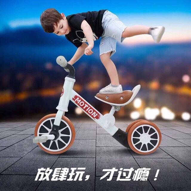 Xe chòi chân thăng bằng 2 in 1 có bàn đạp Motion,loại có yên bọc da cao cấp, giúp bé vận động phát triển toàn diện (Sỉ=lẻ kiếm 5).
