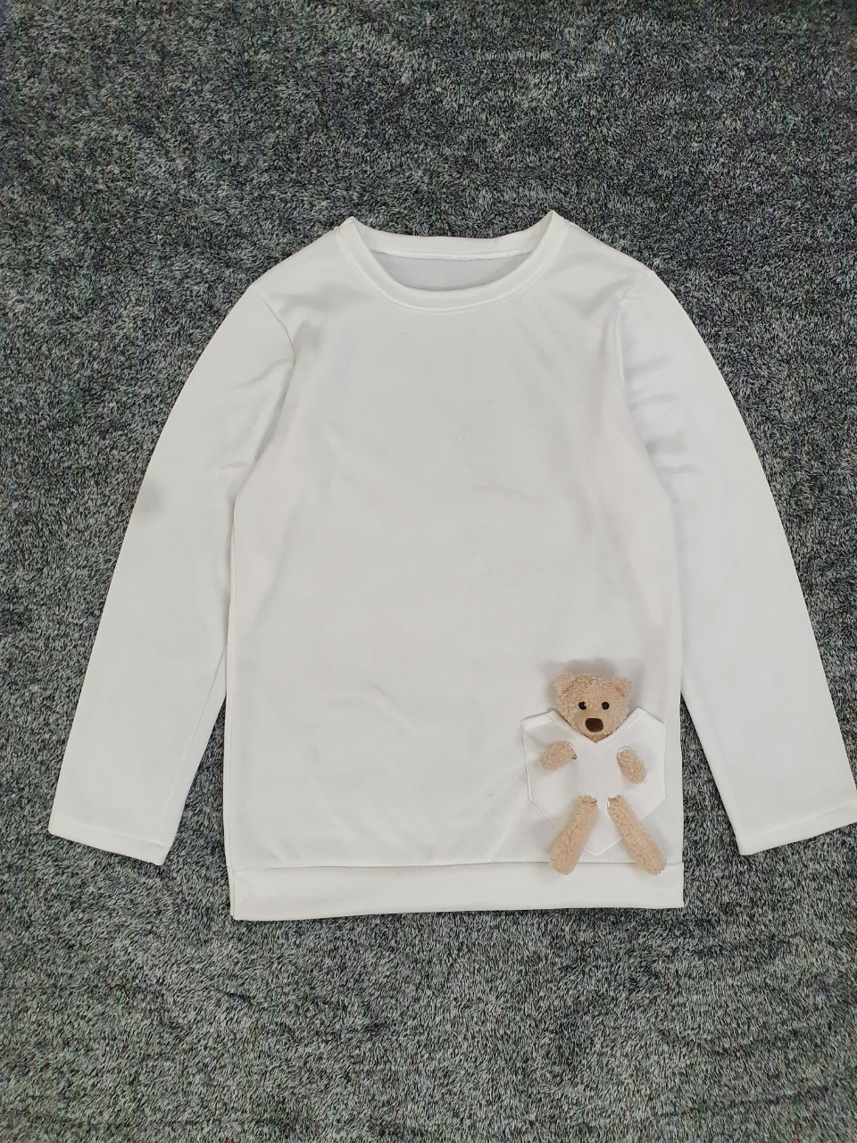 ÁO NỈ FORM RỘNG KÈM GẤU BÔNG SIÊU XINH CÓ CẢ SIZE BÉ VÀ NGƯỜI LỚN