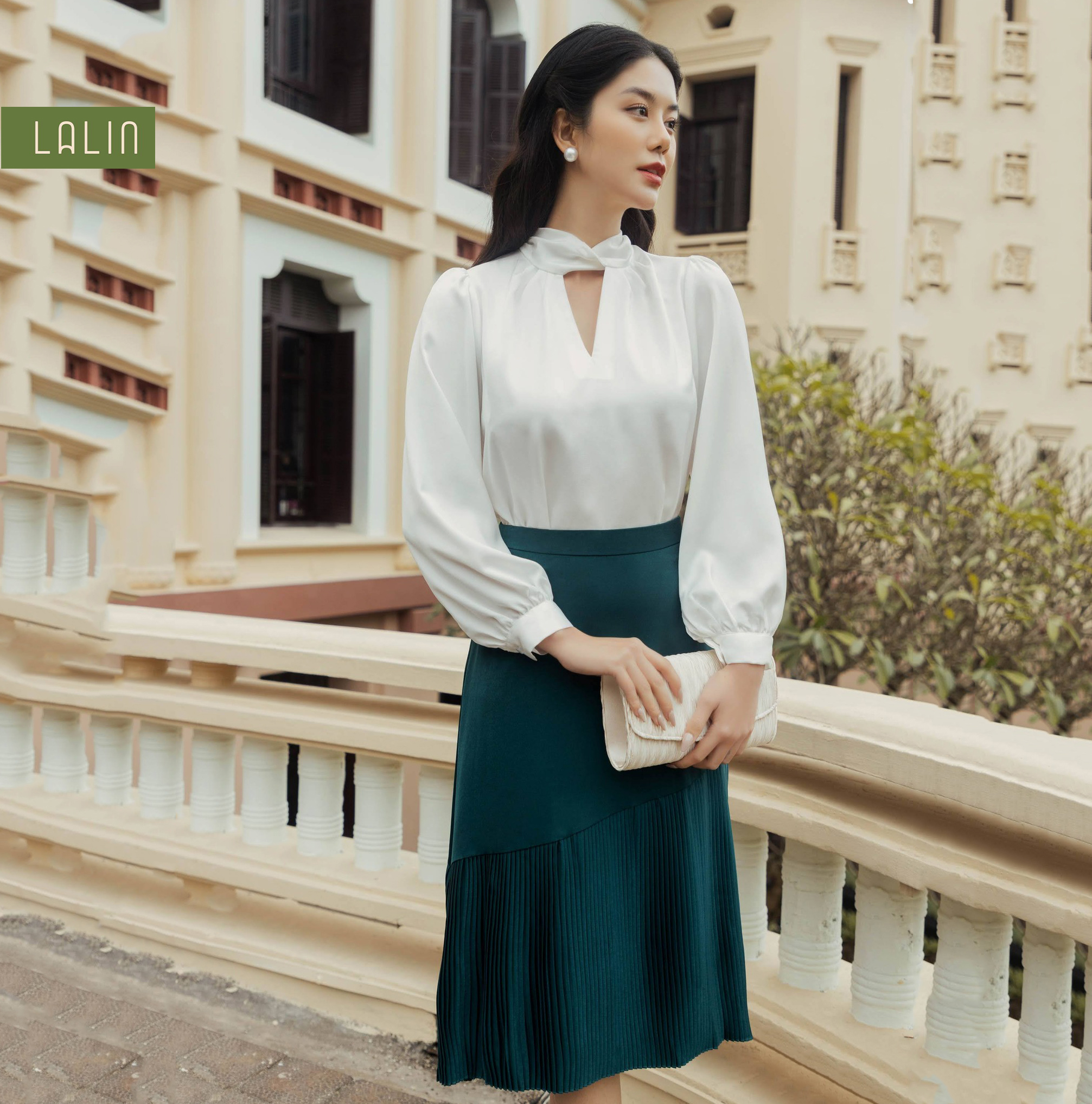 Áo kiểu nữ LALIN cổ xoắn tay bồng dáng xuông chất lụa cao cấp Gashil