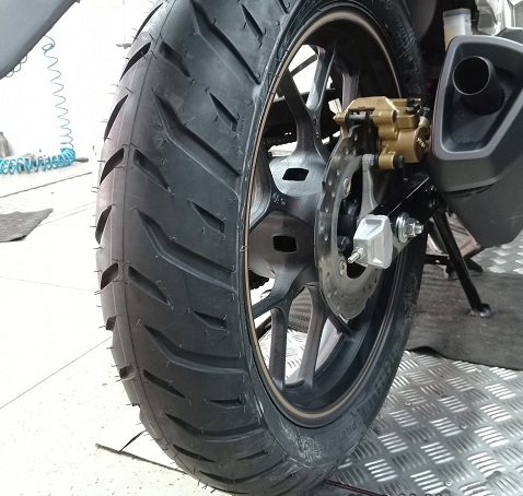 [HCM]Vỏ lốp xe Michelin Pilot Street 2 cho Vario Airblade Vision Click SH Mode PCX.... vỏ ko ruột - giá 1 cái