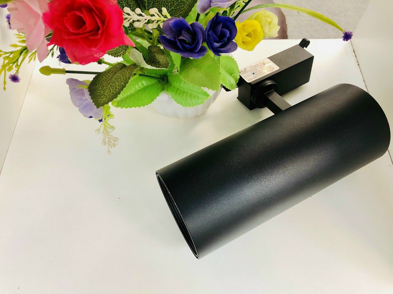 Đèn rọi ray ống dài COB 20w Trang trí shop