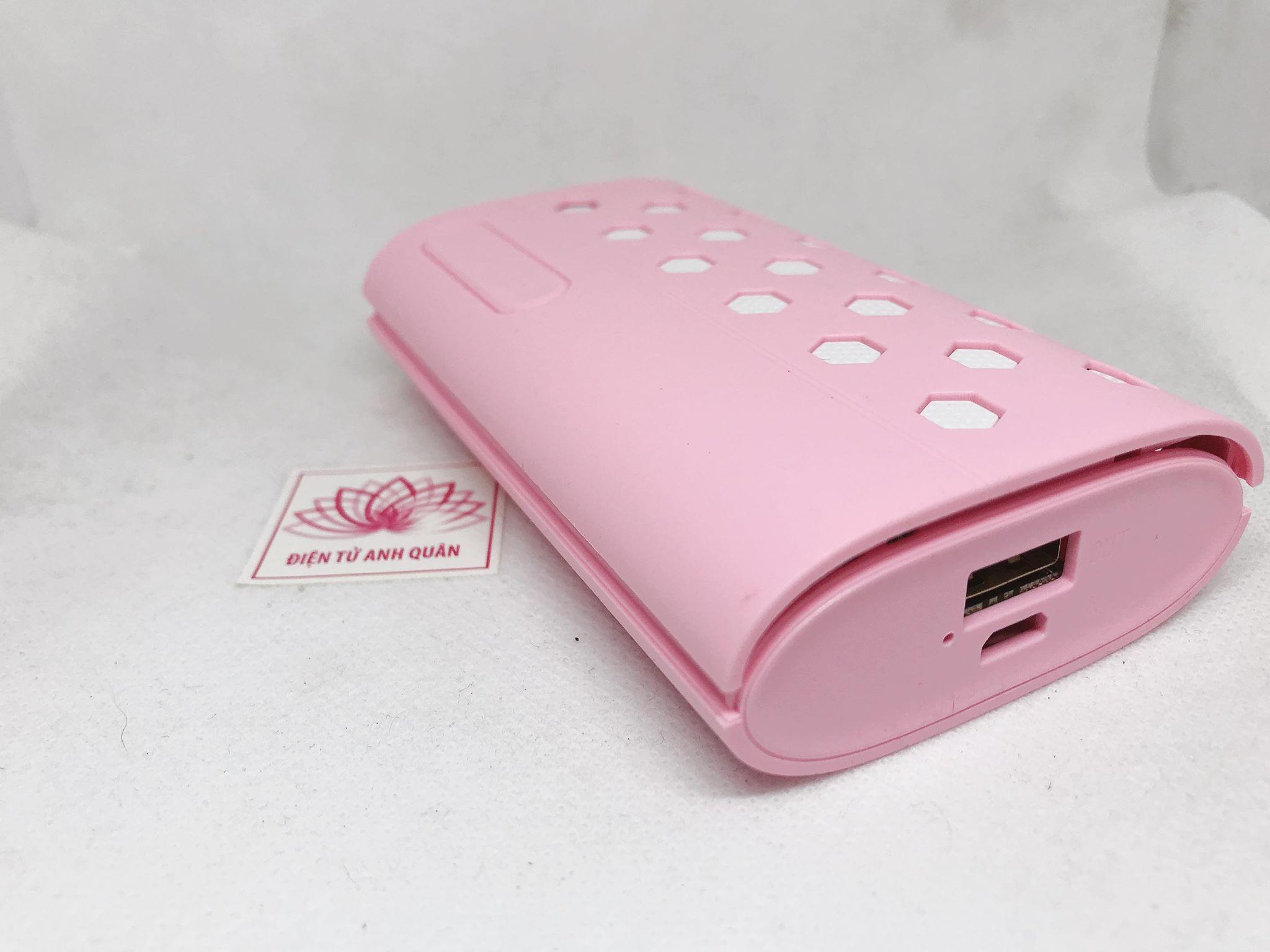 Box sạc dự phòng 3 cell vỏ nhựa .