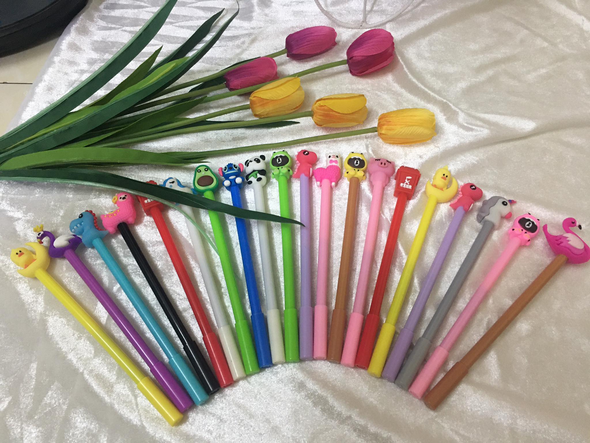 ( MỰC XANH ) 100 Bút Mực Nước Màu Xanh Kiểu Dáng Dễ Thương ( Tặng 5 Túi Đựng Bút )