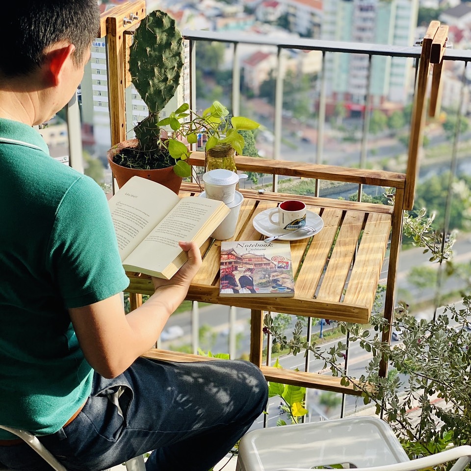 Bàn ban công gấp gọn, bàn treo ban công  Jadin, thích hợp mọi kiểu ban công, tay vịn [ PHIÊN BẢN SIÊU MỎNG, SIÊU GỌN]