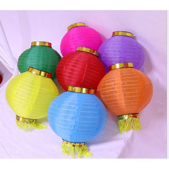 Đèn lồng vải tròn có tua 20cm trang trí ngoài trời nhiều màu sắc