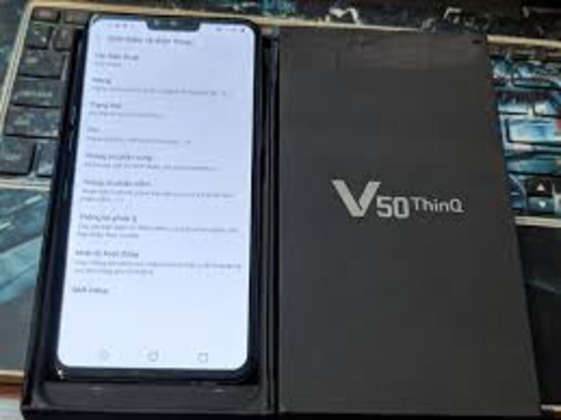 điện thoại LG V50S ThinQ 5G Chính Hãng ram 8G bộ nhớ 256G, Màn hình rộng: 6.4 inch, Camera sau: 12 MP, f/1.8 và 13 MP, f/2.4, cấu hình siêu khủng long, đánh mọi Game PUBG/Liên Quân/Free Fire siêu mượt