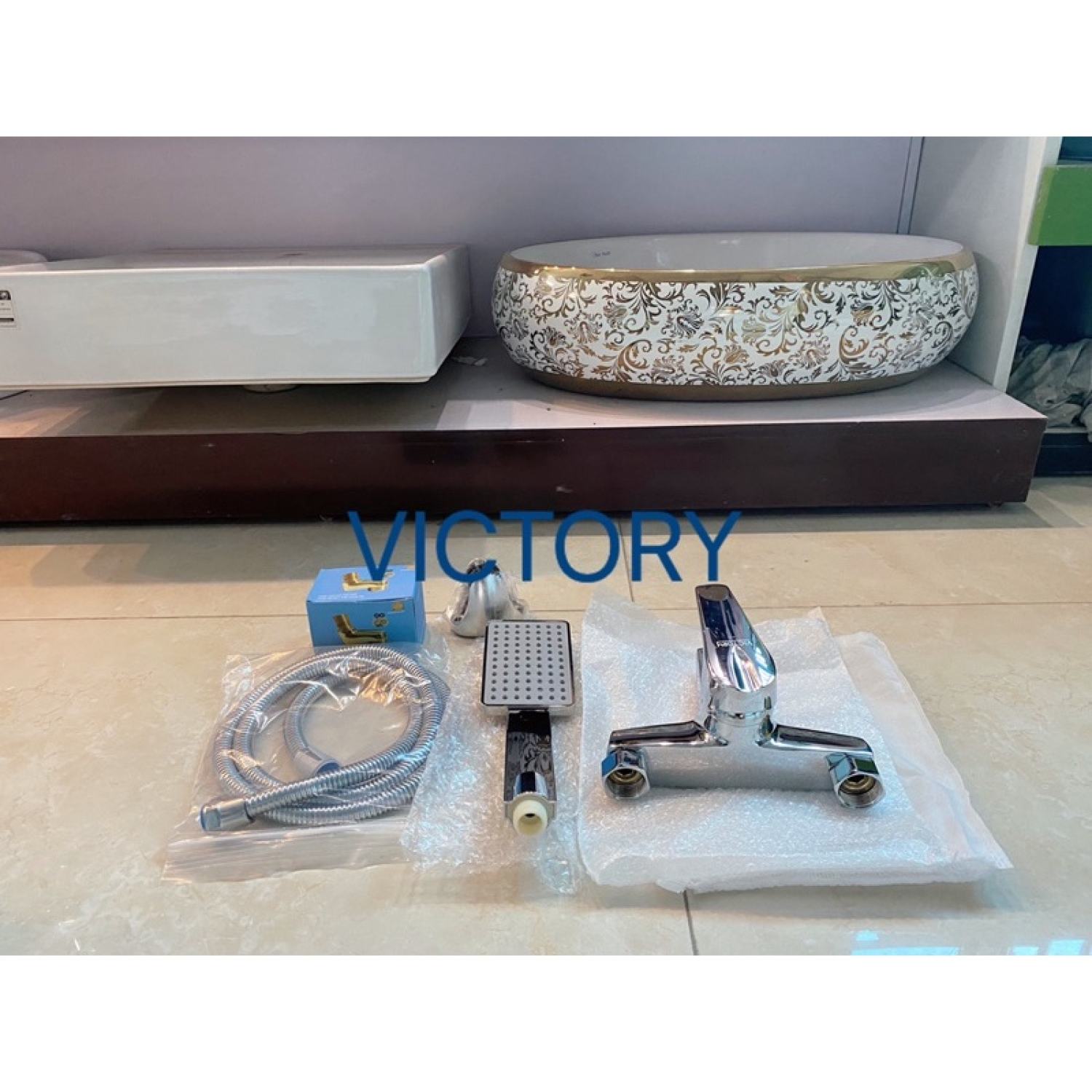 Bộ vòi sen tắm nóng lạnh cao cấp victory