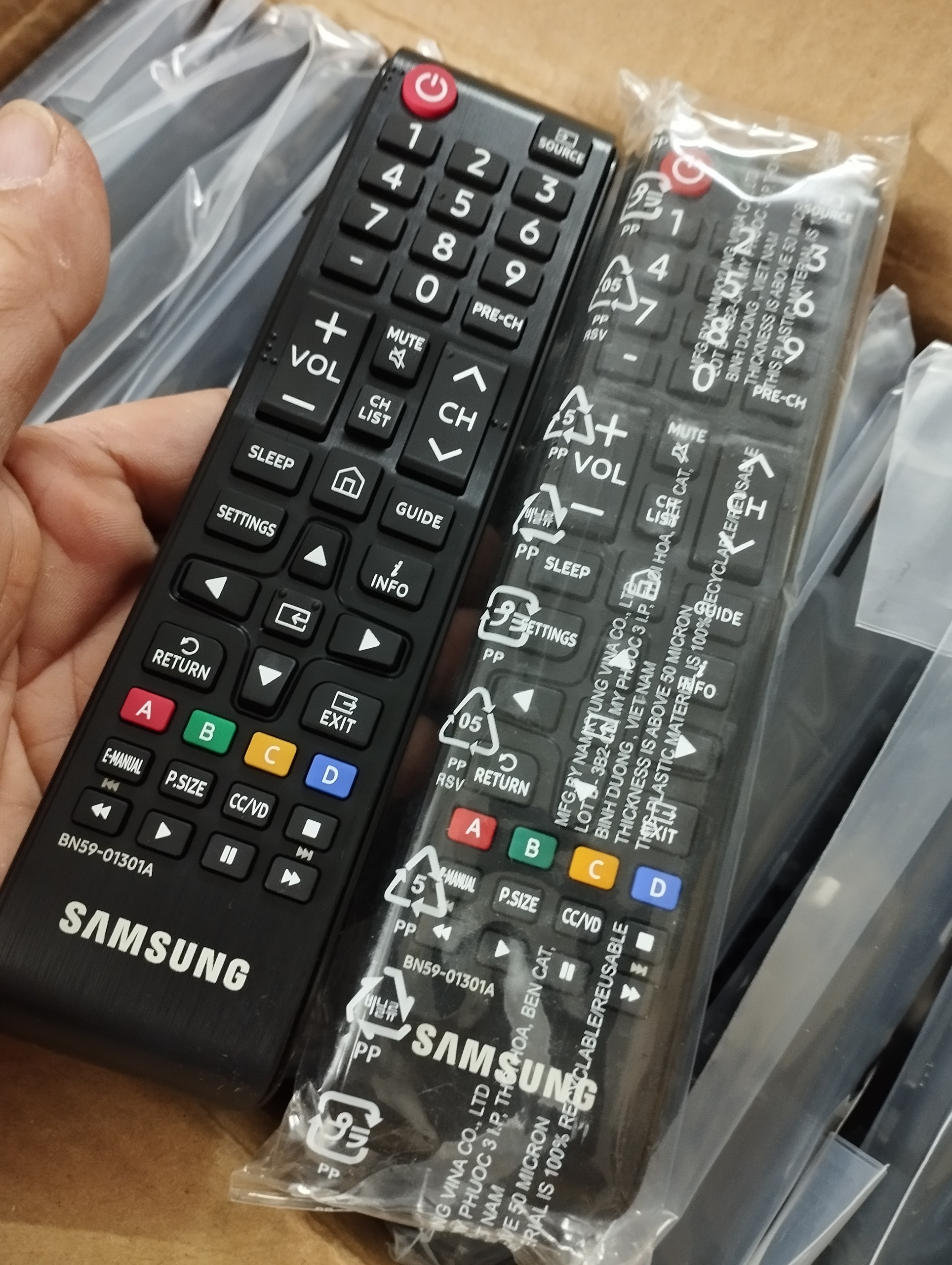 Điều khiển cơ sam sung chính hãng - dùng tất cả Tivi sam sung