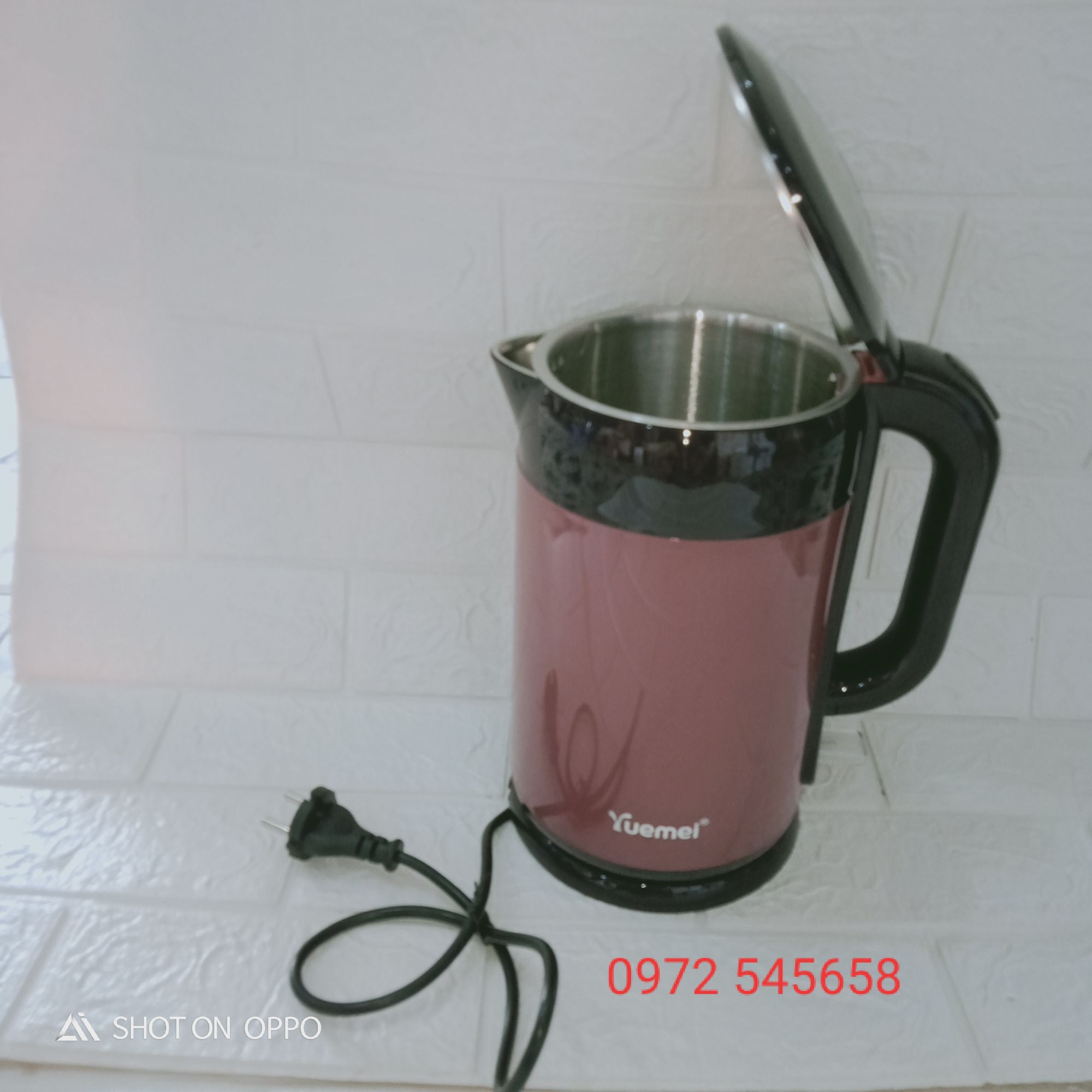 Bình Siêu Tốc THÁI LAN YUEMEI 2.5L THÁI LAN-Hàng Cao Cấp . Chất liệu inox , công suất 1800 W tăng hiệu quả gia nhiệt.Tự động ngắt điện khi sôi và khi ấm cạn nước