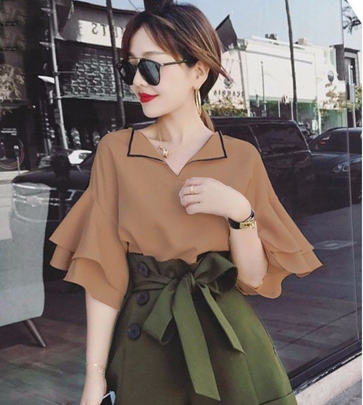 Áo cổ bẻ phối viền tay loe cách điệu
